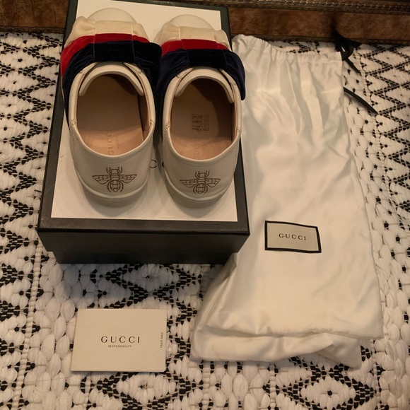 gucci velvet bow sneakers